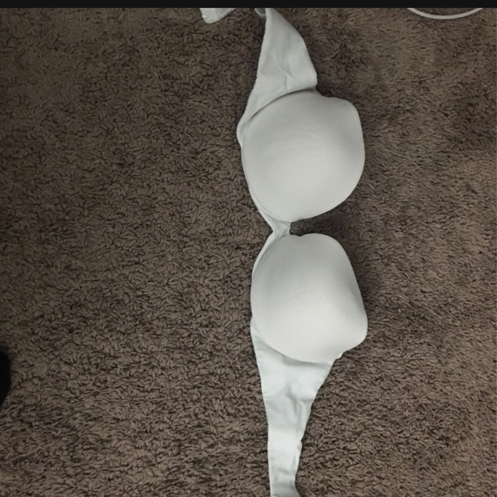 White strapless bra size xs